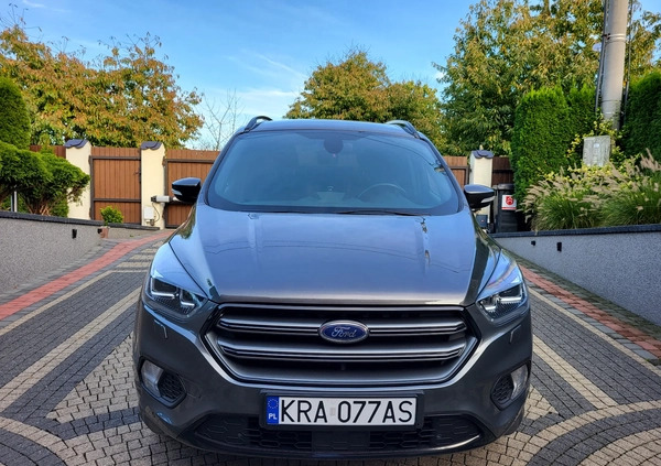 Ford Kuga cena 69900 przebieg: 155000, rok produkcji 2017 z Kraków małe 352